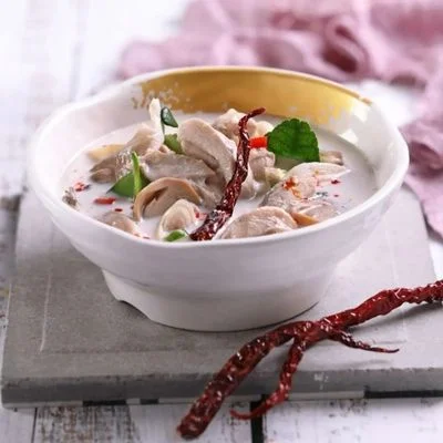 212D Tom Kha Chicken Soup with Coconut Milk